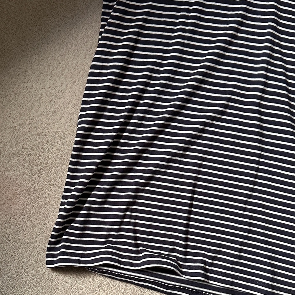 Club Monaco Navy and White Striped Men's Shirt! - Picture 4 of 8